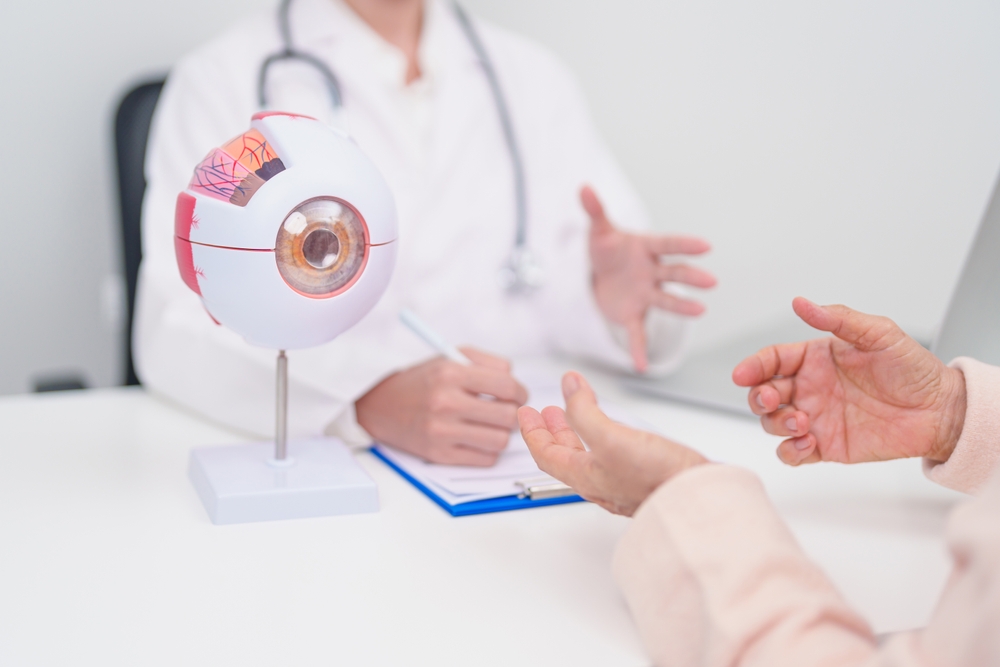 What Does Treatment for Macular Degeneration Involve?